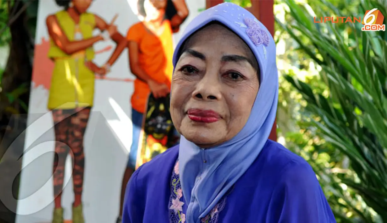Kabar meninggalnya Mpok Nori menyebar lewat pesan singkat pada Jumat (3/4/2015) pagi di Rumah Sakit Pasar Rebo pukul 7.40 WIB. (Liputan6.com/Faisal R Syam)