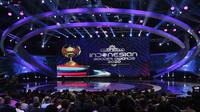 Suasana kemeriahan saat Indonesian Soccer Awards 2019 di Studio Indosiar, Jakarta, Jumat (10/12). Acara ini diadakan oleh Indosiar bersama APPI. (Bola.com/M Iqbal Ichsan)