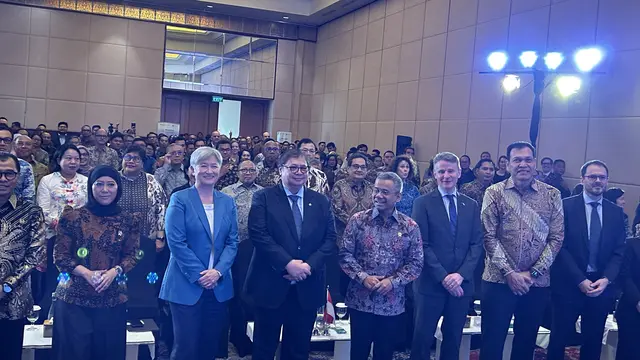 Foto Bersama Peluncuran Kerja Sama Ekonomi Australia-Indonesia Prospera Kamis (22/10/2026) (Dok: Liputan6/Nasywa Fakhirah)