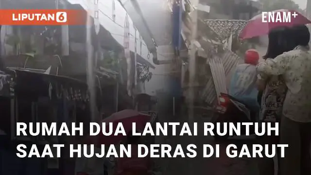 Sebuah rumah dua lantai di Sukamerang, Garut, ambruk saat hujan deras. Bagian depan rumah milik Bambang (60) runtuh