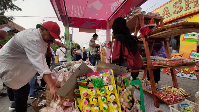 Memutar Memori Masa Muda di Festival Jajanan Jadul Era 90an Tangerang