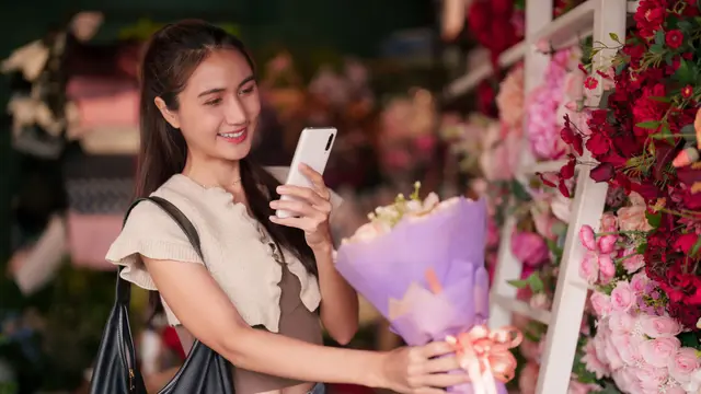 wanita agustus single bahagia