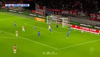 Berita video highlights Eredivisie Belanda antara Ajax melawan Zwolle dengan skor 3-0. This video presented by Ballball.