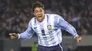 3. Hernan Crespo (56,81 juta euro) - Hernan Crespo didatangkan Lazio dari Parma pada musim panas tahun 2000. Lazio membayar 56,81 juta euro untuk mendatangkan penyerang asal Argentina ini. (AFP/Miguel Mendez)
