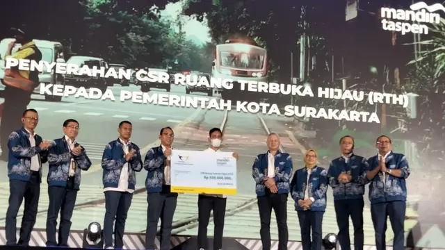 Bank Mandiri Taspen memberikan bantuan Rp 500 juta untuk membangun ruang terbuka hijau di Jl. Slamet Riyadi, Solo, Jawa Tengah.