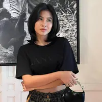 Penampilan adalah segalanya bagi seorang selebriti. Shenina Cinnamon pun menunjukan penampilannya yang baru dan segar. [Foto: Instagram/sheninacinnamon]