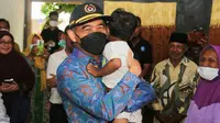 Menko PMK Muhadjir Effendy berdialog stunting di Kelurahan Afe-Taduma, Kecamatan Pulau Ternate, Provinsi Maluku Utara pada Sabtu, 11 Juni 2022. (Dok Kemenko PMK RI)