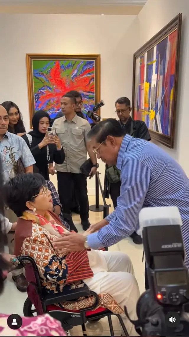 Titiek Puspa hadiri undangan SBY dan kumpul bareng seleb senior sebelum sakit, ini 6 potretnya
