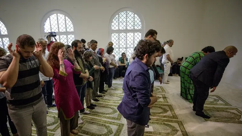 Masjid Feminis di Jerman Campurkan Saf Pria dan Wanita