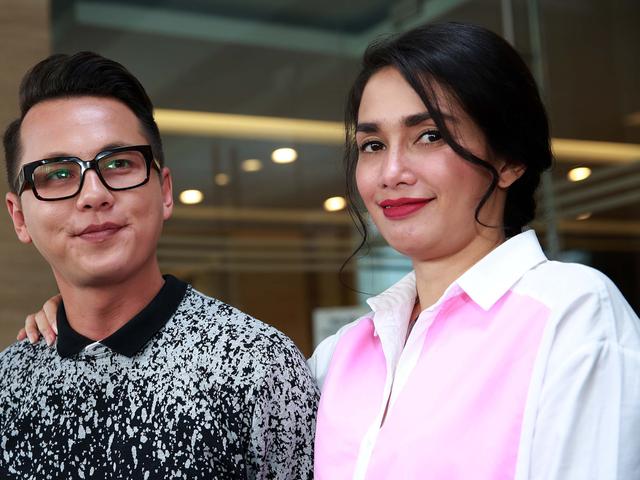 Penjelasan Ussy Sulistiawaty Soal Pertemuan Dengan Mantan Suami News Entertainment Fimela Com