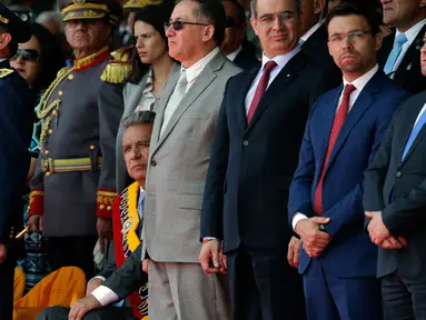 Presiden Ekuador Lenin Moreno menghadiri upacara Hari Kemerdekaan di Quito, Ekuador, (10/8). Ekuador merayakan kemerdekaannya dari Spanyol yang dikenal sebagai ‘El Primer Grito de Independence’ or 'The First Cry of Independence.' (AP Photo/Dolores Ochoa)