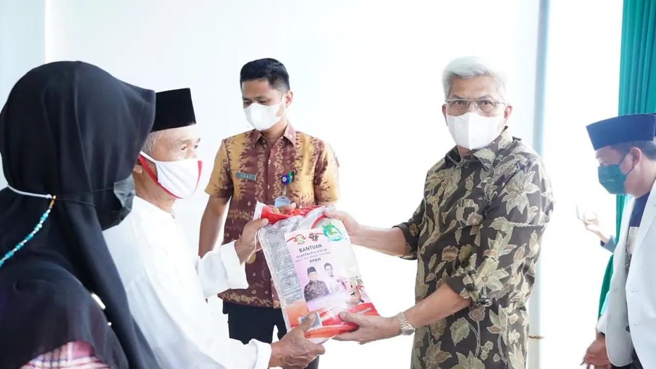 Pemprov Sumsel Bagikan Sembako ke Warga Terdampak Pandemi Covid-19