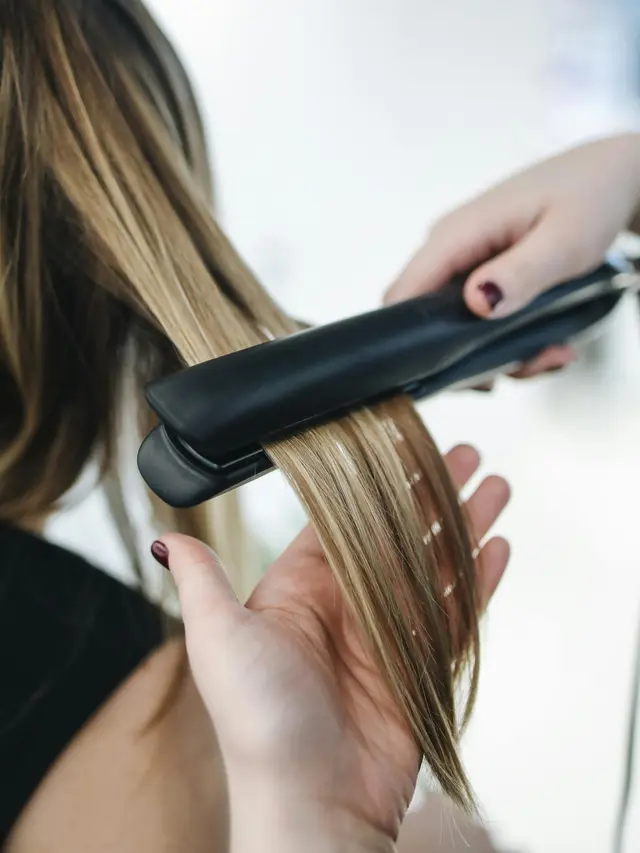 4. Hindari Penggunaan Alat Styling Berlebihan