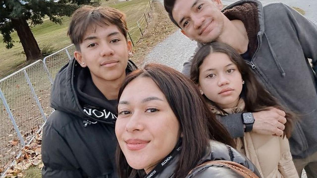 Potret Keseruan Nana Mirdad dan Keluarga di New Zealand