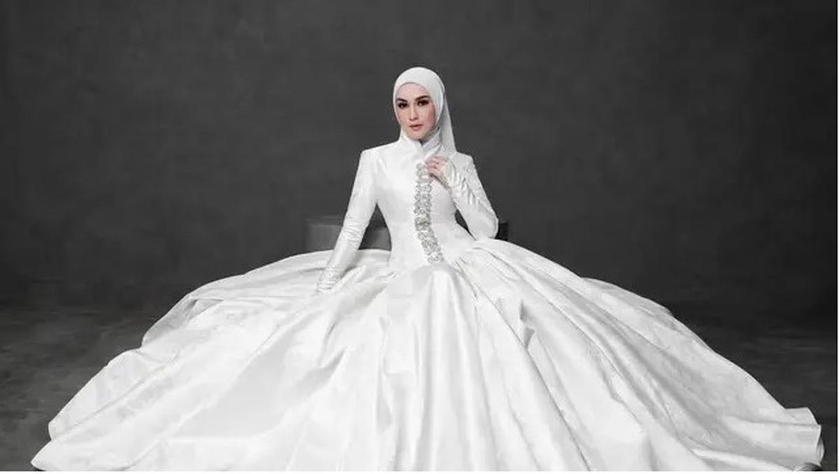Photoshoot Irish Bella Bersama Keluarga