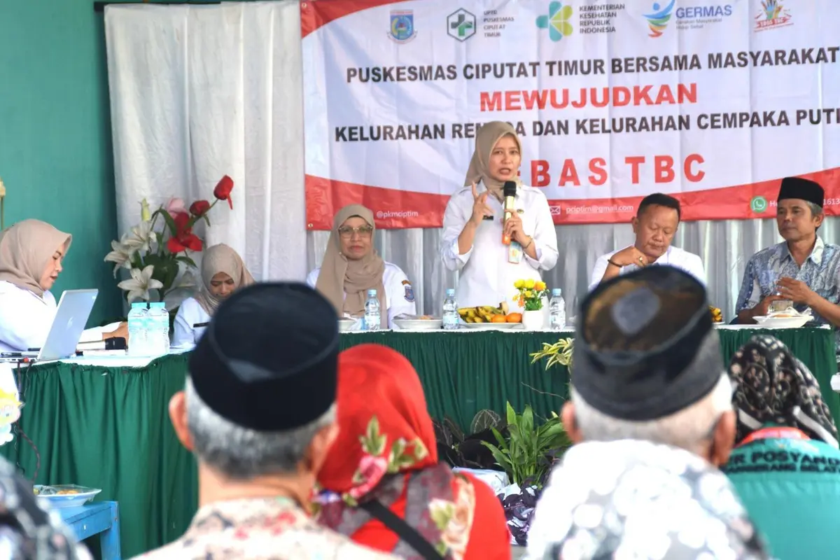 Melalui pendekatan berbasis kewilayahan, masyarakat didorong mengenali gejala TBC sejak dini