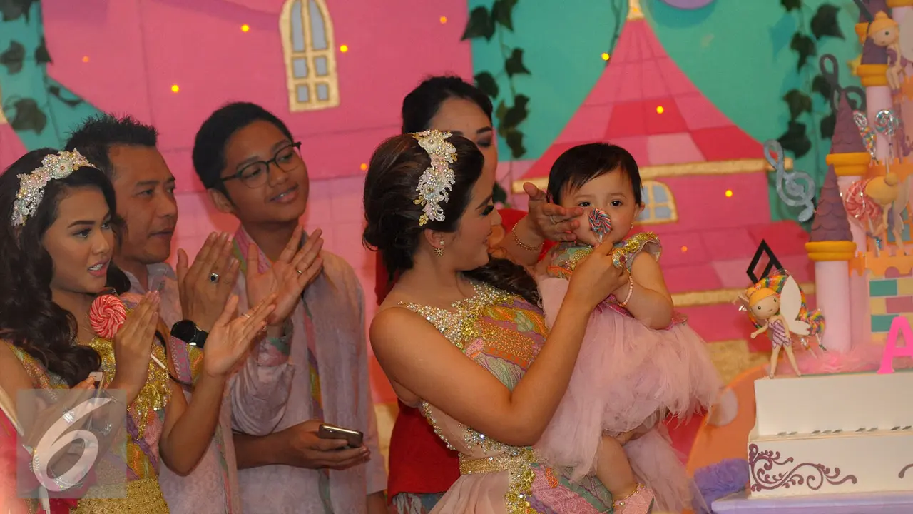 Anang, Ashanty, Aurel, Azriel dan Arsy