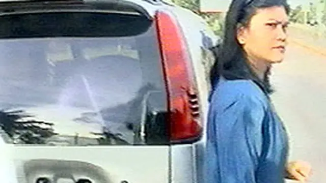 180403bRampokKaryawati.jpg