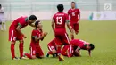 Timnas U-22 Indonesia merayakan gol pertama Indonesia yang dicetak Evan Dimas Darmono saat melawan Myanmar dalam laga final perebutan medali perunggu Sea Games 2017 di Stadion MPS, Selayang, Malaysia, Selasa (29/8). (Liputan6.com/Faizal Fanani)
