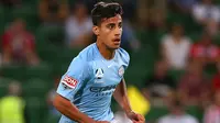 Pemain sayap Timnas Australia, Daniel Arzani, jadi pemain termuda di Piala Dunia 2018. (Bola.com/A League.com)