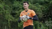 Nadeo Argawinata merupakan pemain sepak bola profesional Indonesia yang sekarang bermain untuk Bali United FC.