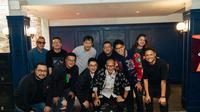 Dewan Pakar TPN Ganjar Pranowo-Mahfud Md, Sandiaga Uno, lalu Ketua TPN Ganjar Pranowo-Mahfud Md, Arsjad Rasjid serta CEO Pigmy Esports Alam Ganjar dan juga Co-Founder Double Deer Records Kimo Rizky menghadiri acara Teman Cerita melalui talkshow bertema 'Berkarya Sampai Kaya'. (Ist)