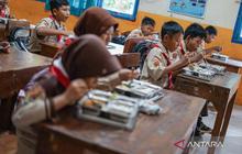 SPPG Mandiri Blado Tarik Ratusan Porsi MBG Batang, Siswa Keluhkan Mual