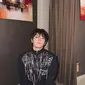 Potret Taeyong NCT Berbalut Baju Batik Gedog Tuban Rancangan Mel Ahyar (dok. Instagram/taeoxo_nct)
