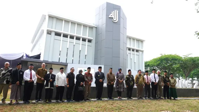 PT Lippo Cikarang Tbk (LPCK) meresmikan masjid Lippo Cikarang yang kedua pada Minggu, 10 November 2024. (Dok LPCK)