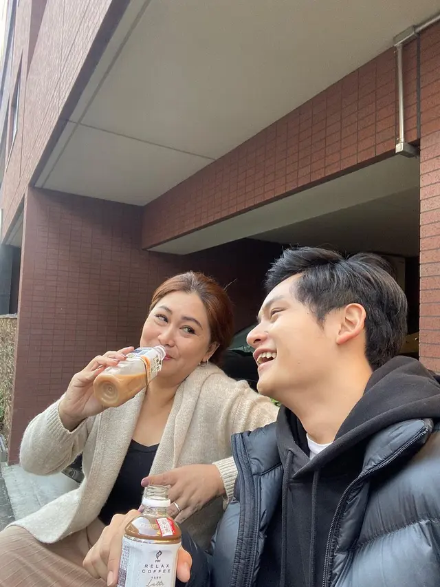 Potret Kebersamaan Randy Martin dan Ibunda. (Sumber: Instagram/randymartinnn)