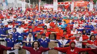 Ribuan lansia senam di Alun-Alun Kota Magelang (Liputan6.com / Fajar Abrori)