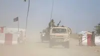 Pasukan Afghanistan berpatroli di Kunduz (Reuters)