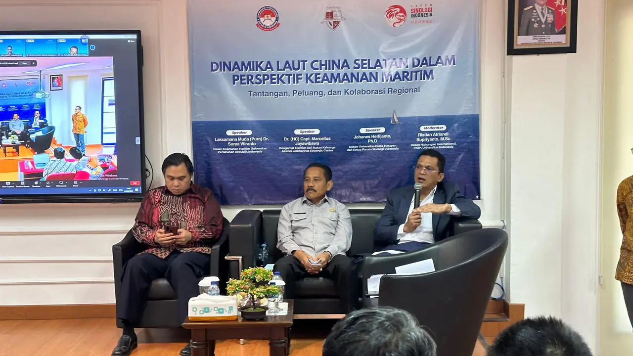 Kuliah Pakar - Prodi Keamanan Maritim yang bertajuk bertajuk "Dinamika Laut China Selatan Dalam Perspektif Keamanan Maritim: Tantangan, Peluang, dan Kolaborasi Regional" di Universitas Pertahanan Republik Indonesia, Senin (4/3/2024) (Istimewa)