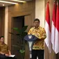 Menteri Koordinator Bidang Perekonomian Airlangga Hartarto, menyampaikan revisi aturan Devisa Hasil Ekspor (DHE) akan selesai April 2023. (Tira/Liputan6.com)