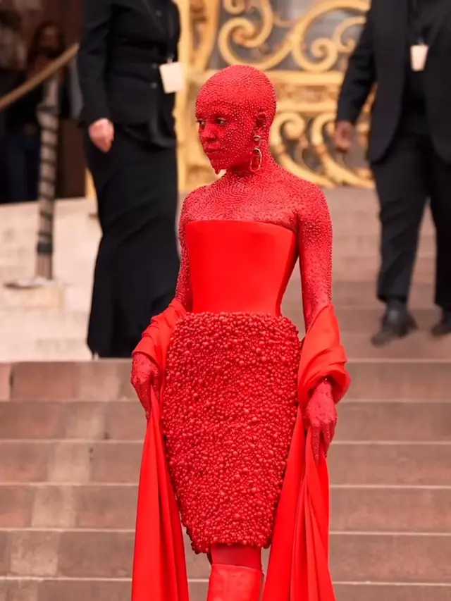 Kostum Unik Doja Cat