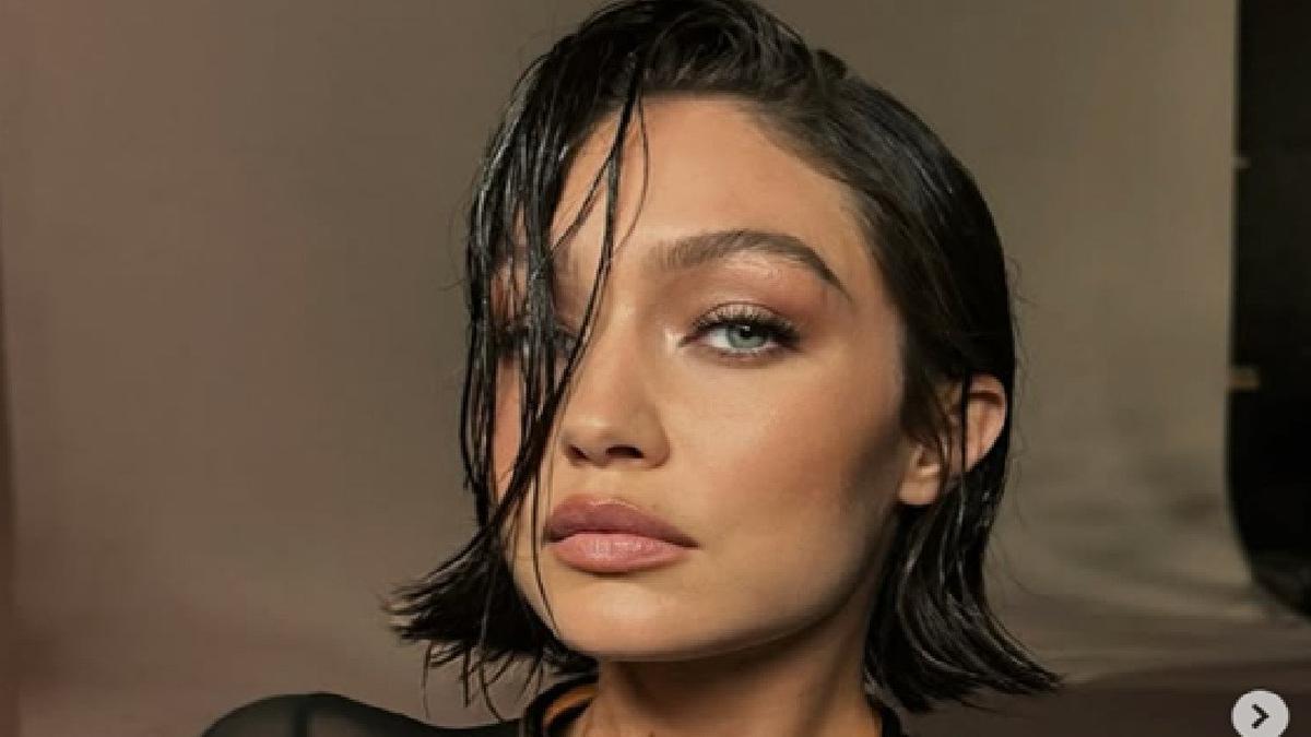 Eksperimen Rambut Terjauh Gigi Hadid, Dicat Hitam Pekat