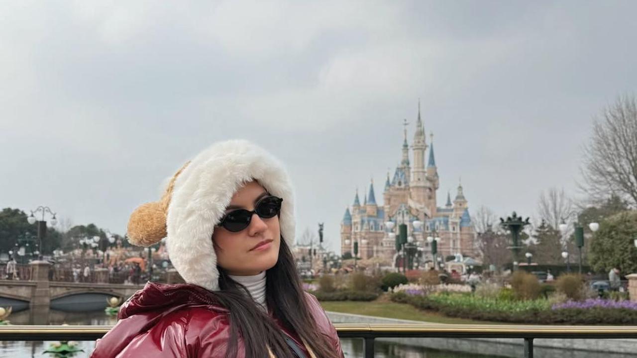 Marsha Aruan Seru-Seruan di Shanghai Disneyland, Eh Lagi-Lagi Bareng Vicky Syaputra!