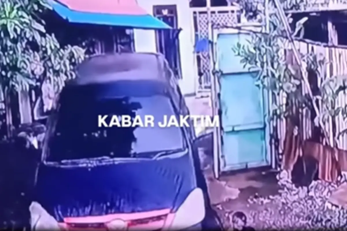 Viral Mobil Tabrak Anak-Anak Lagi Main di Parkiran Jatinegara