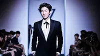 Reaksi Lucu Seunghoon WINNER saat Pertama Lihat Fotonya di Media