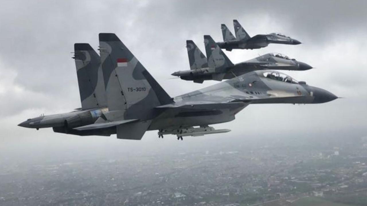 Sejumlah alutsista modern kini dimiliki TNI. Alutsista ini melengkapi deretan senjata dan pesawat tempur yang sudah dimiliki TNI.