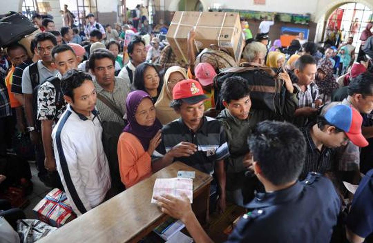 H-10 jelang Lebaran, Stasiun Senen mulai dipadati pemudik