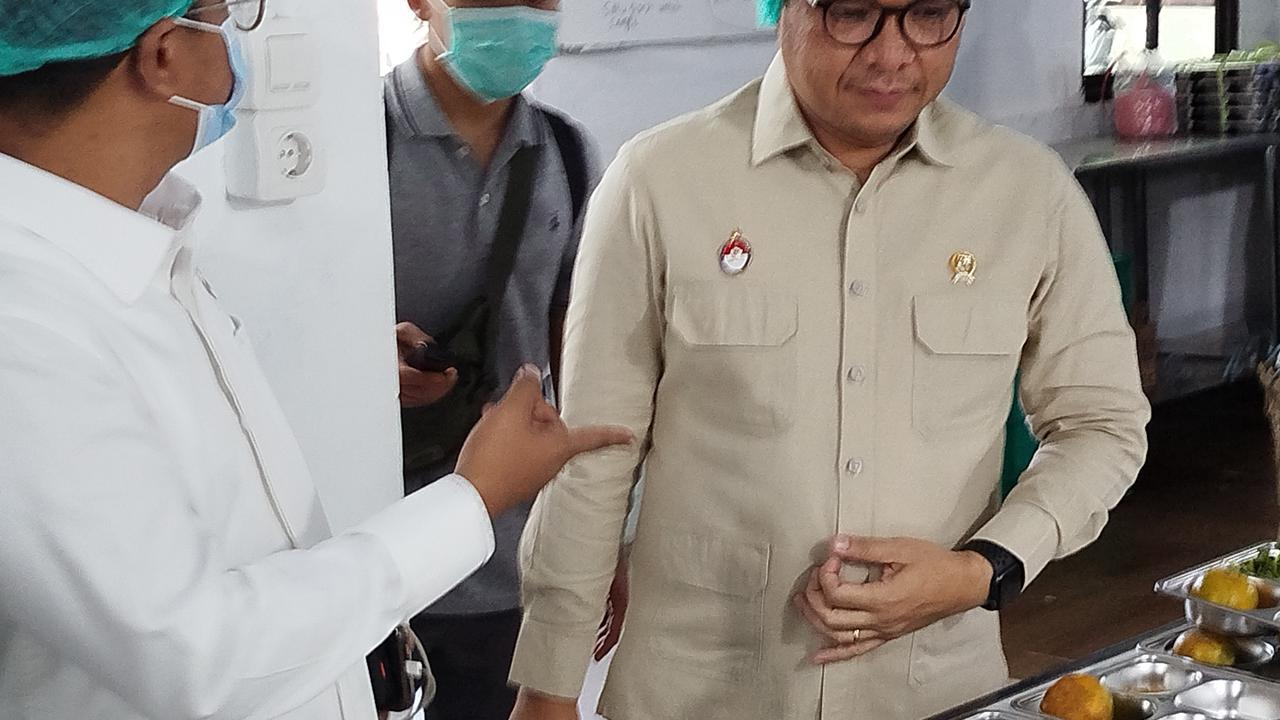 Mengintip Dapur Olahan Makan Bergizi Gratis di Depok