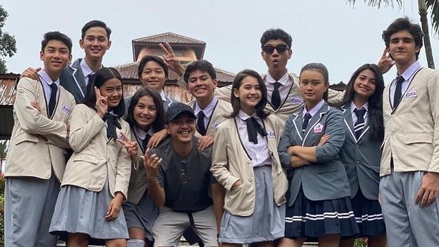 6 Potret Pemain Dari Jendela SMP Pakai Seragam SMA, Sajikan Cerita Baru Lebih Fresh