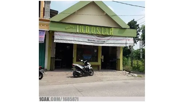 Pelesetan Nama Warung Ini Kreatifnya Bikin Ngakak (