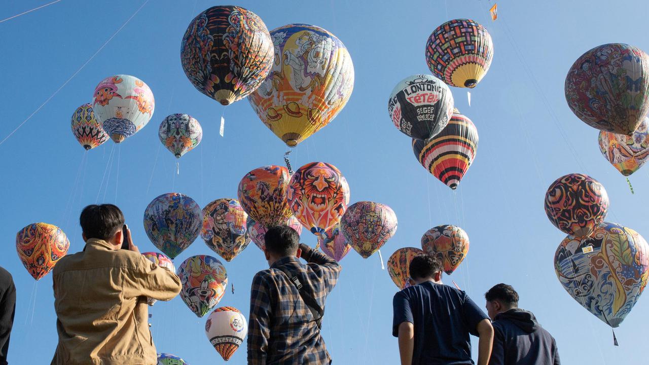 Meriahnya Festival Balon Udara di Wonosobo