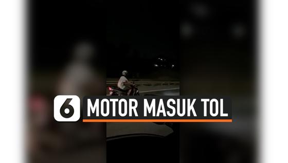 VIDEO: Mabuk, Pengendara Motor Melintas di Tol JORR