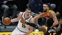 Center Nuggets Nikola Jokic membawa timnya mengalahkan Utah Jazz pada lanjutan NBA (AP)