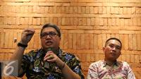 Ketua Aprindo Roy Mandey menjelaskan kepada awak media di Jakarta, Senin (3/10). Aprindo meminta ketegasan pemerintah khususnya KLHK untuk segera menerbitkan Permen mengenai plastik berbayar. (Liputan6.com/Angga Yuniar)