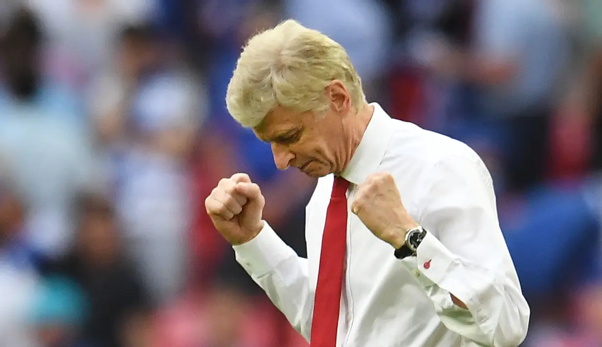 Arsene Wenger - Pria asal Prancis ini merupakan salah satu pelatih sukses di masanya. Pencapaian gemilang bersama Arsenal bisa menjadi pertimbangan Timnas Jerman untuk memakai jasanya. (EPA/Andy Rain)