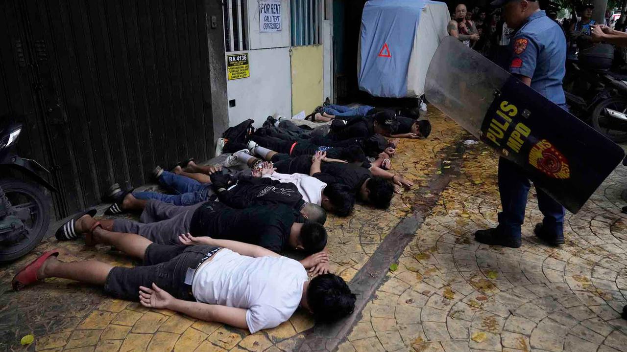 FOTO: Bentrokan di Manila,  49 Orang Ditangkap dalam Aksi Antikorupsi Filipina
